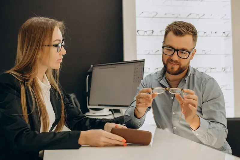 SEGURO DE VISIÓN — Cobertura más completa para las necesidades de cuidado de la vista